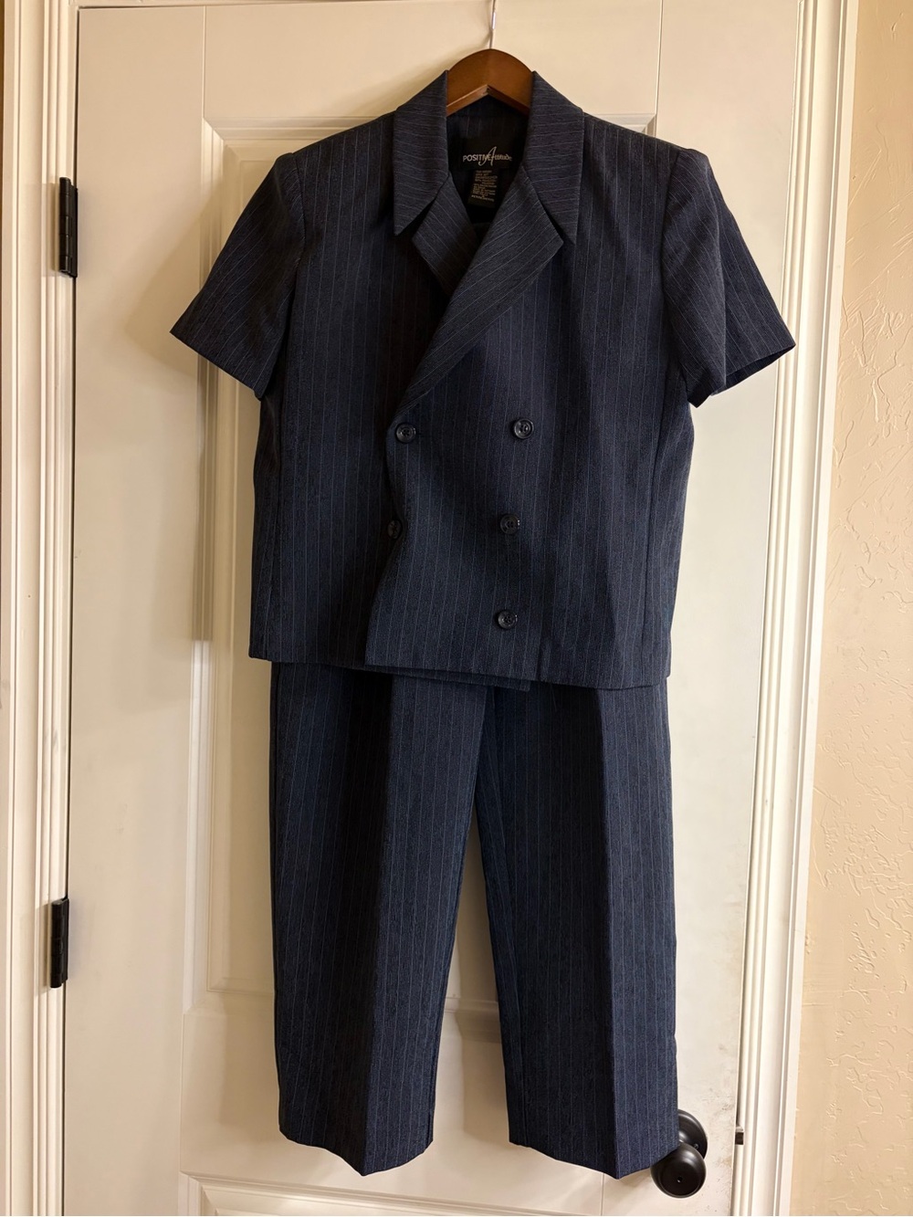 Positive Attitude Navy Pinstripe Short-Sleeve Double-Breasted Suit